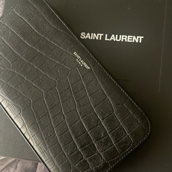 Saint Laurent zip around wallet - Picture 7 of 7